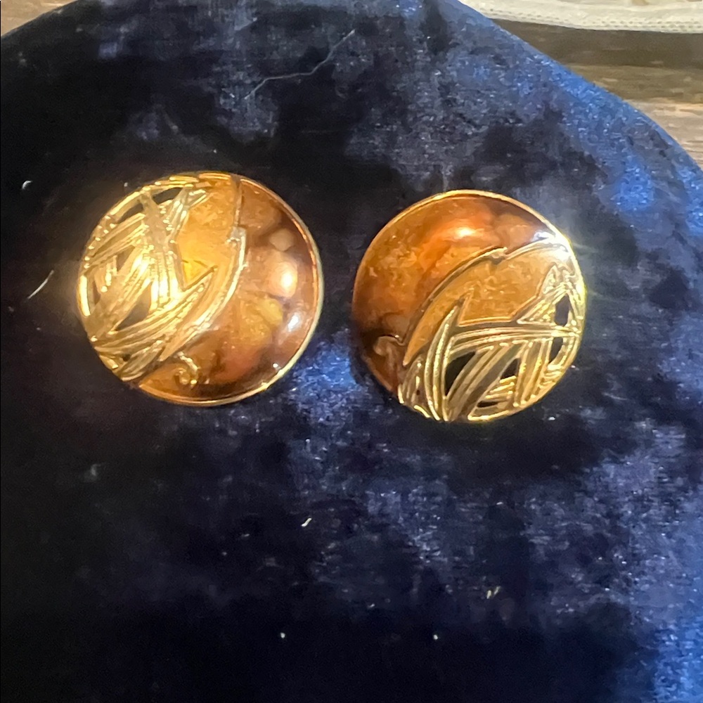 Edgar Berebi Extremely Rare Design Pierced Ear Earrings